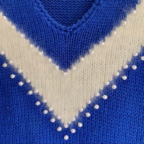 Angenie Vintage 1980's Sweater Blue Acrylic White Angora Pearl Trim Size Small - Picture 4 of 10